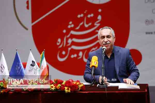 راه برون&zwnj;رفت از رویدادهای ناگوار هنر انقلاب دور شدن از سلیقه شخصی مدیران است/ این فکر که فرهنگِ انقلاب تمام شده یک پُز روشنفکریِ دروغین است