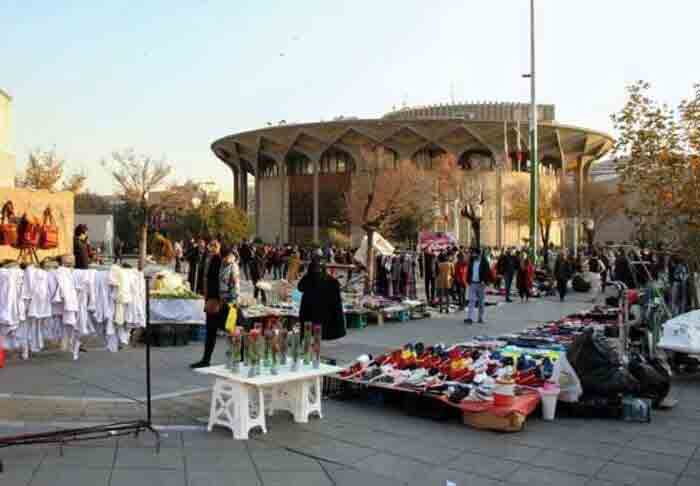 قادر آشنا: مساله تعیین حریم تئاترشهر، حل می&zwnj;شود