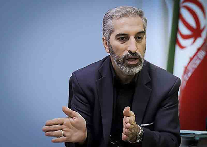 من از نمایش &laquo;مخاطب&raquo; یا هر اثر تئاتری دیگر دفاع نمی&zwnj;کنم، از روال قانونی دفاع می&zwnj;کنم
