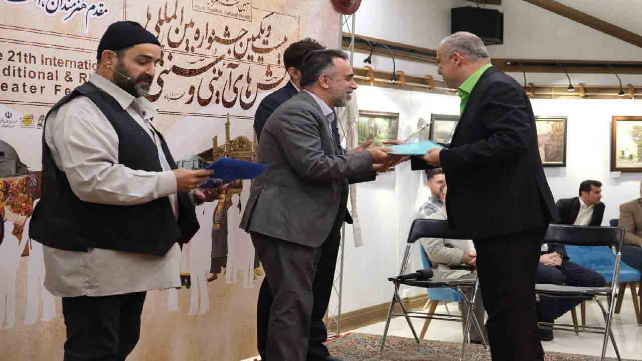 بیوک میرزایی هنرمندی که در اوج ناراحتی لبخند می&zwnj;زند