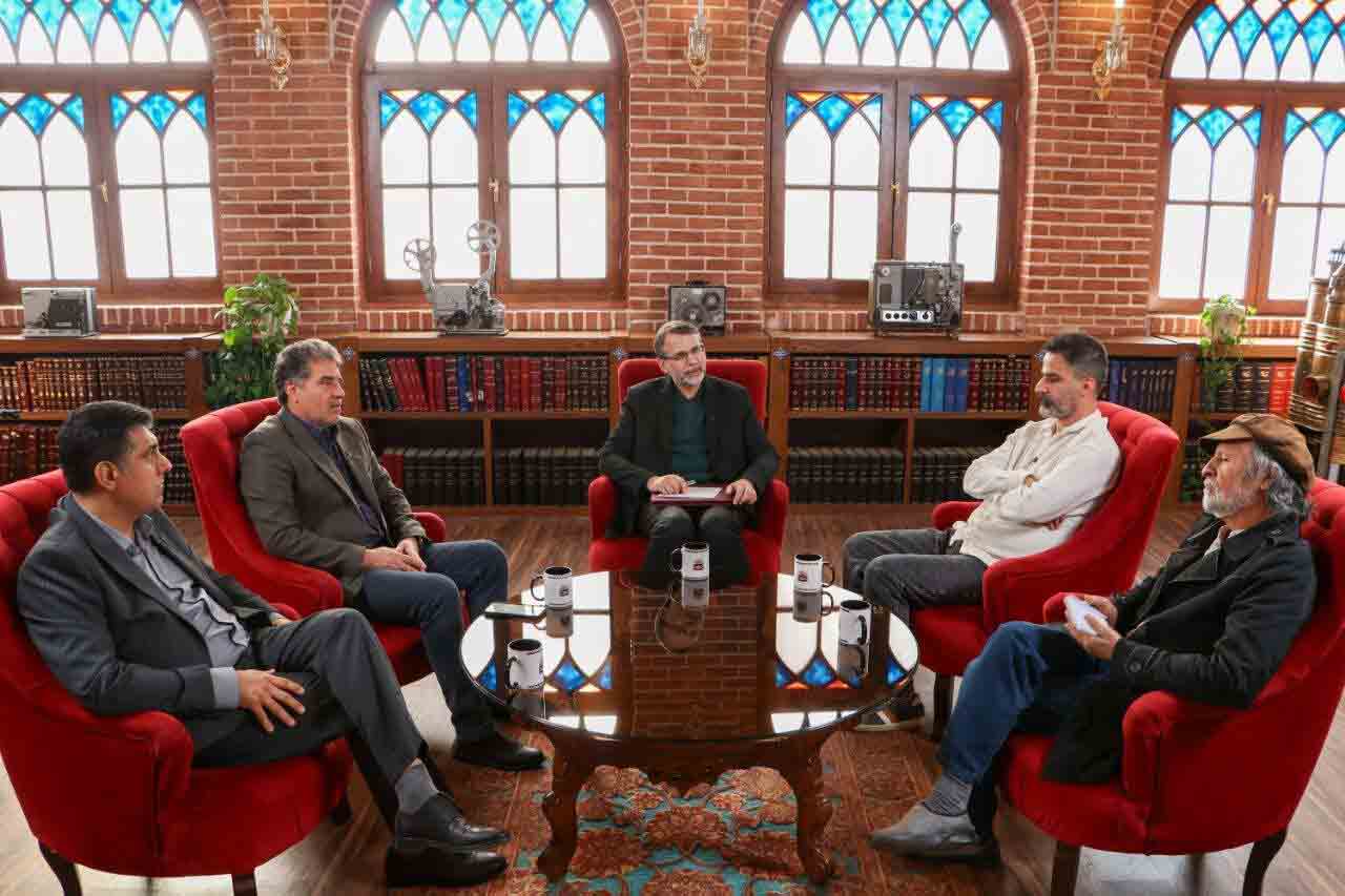 اطیابی: برعکس فیلم&zwnj;های اجتماعی هیچ کمدی کانون خانواده را برهم نزده است!