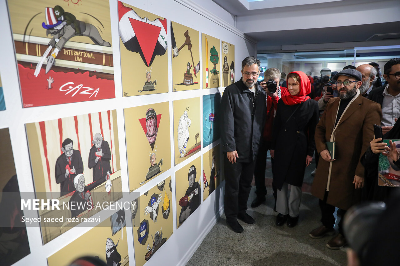 کمال شرف: در حال مبارزه هستم و کاریکاتور را به عنوان کار جهادی میبینم