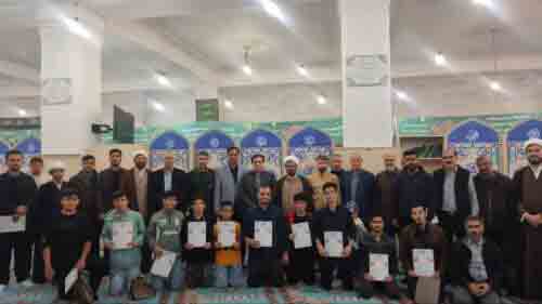 تجلیل از عوامل نمایش حقیقت پنهان در کوچه&zwnj;های بنی&zwnj;هاشم در نمازجمعه صباشهر